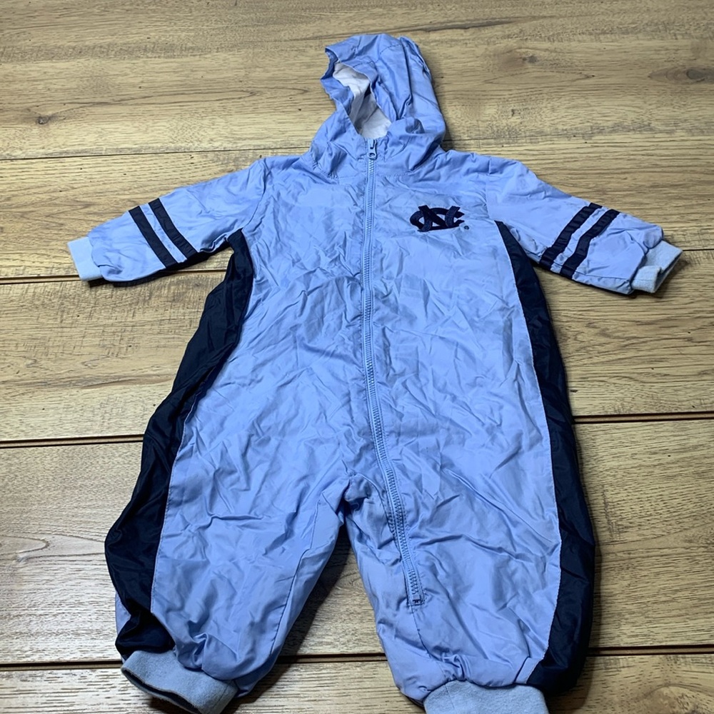 Starter Infant One Piece Nylon North Carolina Tarheels Suit Size 12 Months